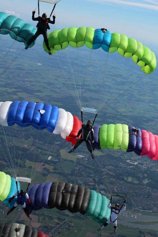 aero-arch demonstration of Henri van der Poel / Front-Photo by Seele